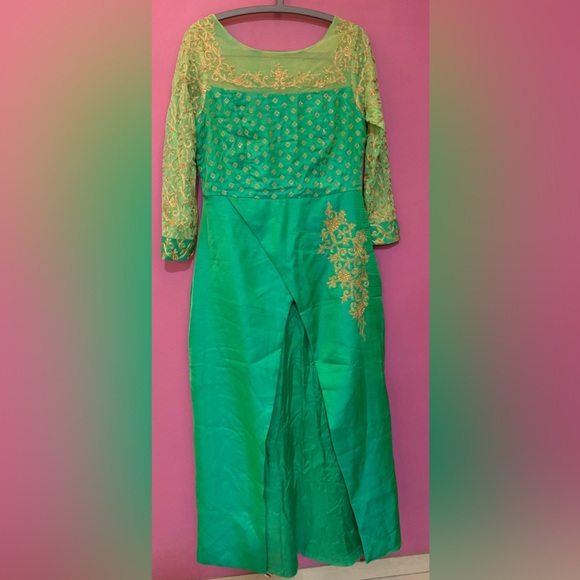Other - Hastkala Green Ethnic Salwar Suit with Gold work Size XL